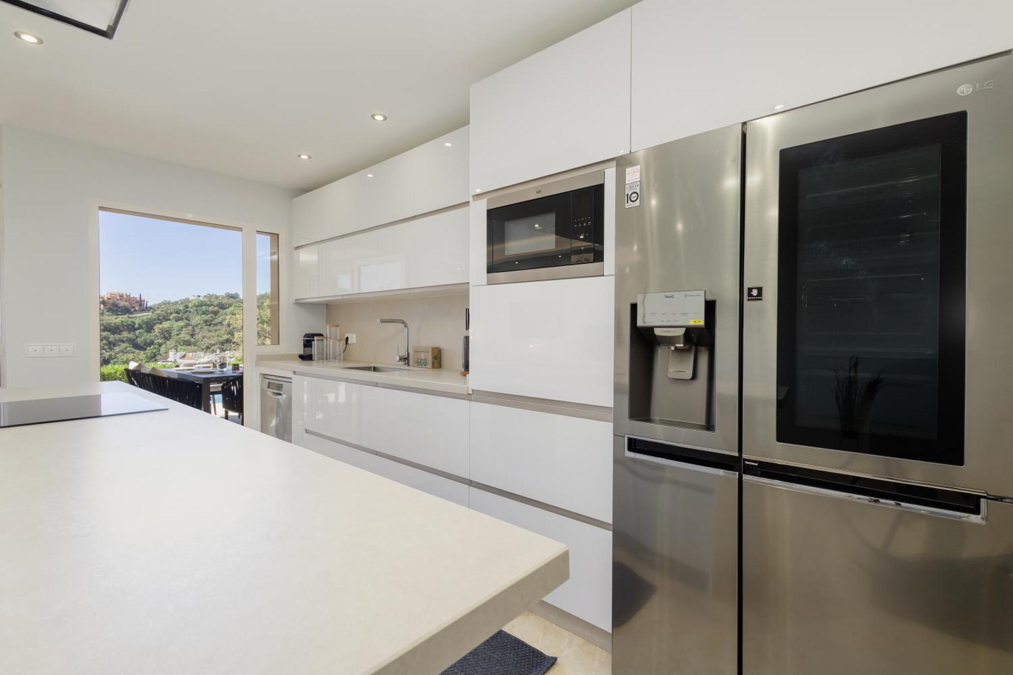 Private Heatable Infinity Pool With Sea Views In La Mairena, Marbella Apartment Sitio de Calahonda Exterior photo